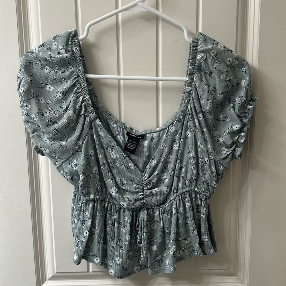 Rue 21 Floral Crop Top Size Medium